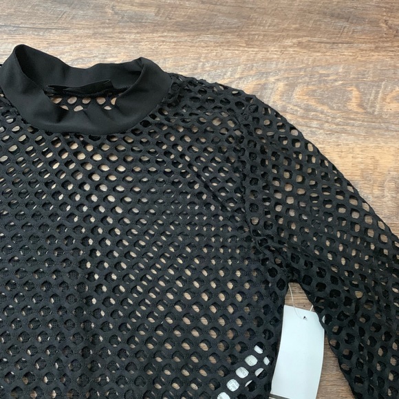 LUX LA | Black Net Long Sleeve Crop-Top - Picture 3 of 6